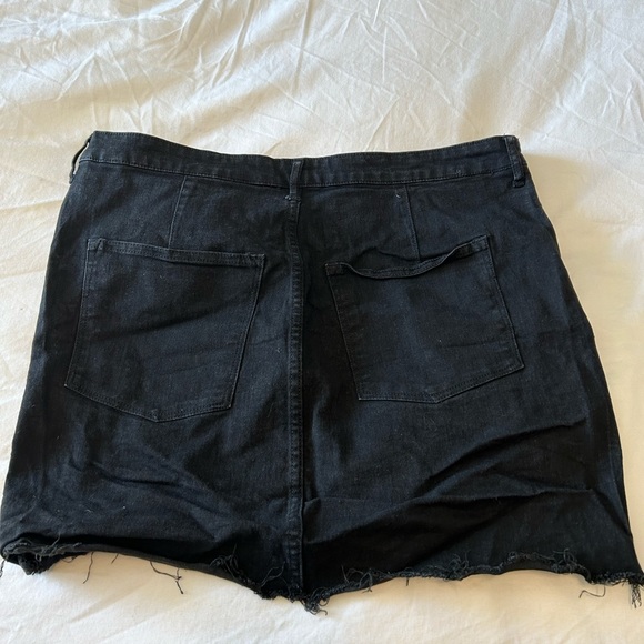HM Jean Skirt - Picture 3 of 3